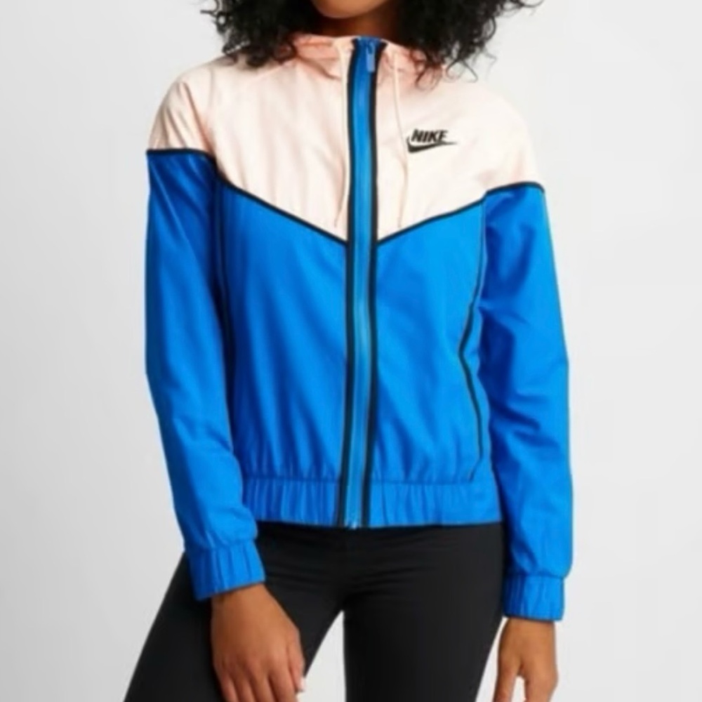 Nike Sportswear Windrunner Women's Jacket Size Medium